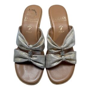 Italian Shoemaker wedge sandals 7.5